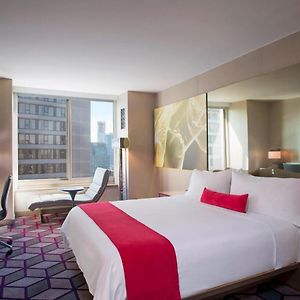 Spectacular Guest room King Skyline view